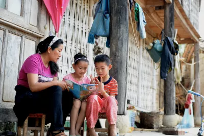 Barefoot social worker project in Longshan, Yunnan.