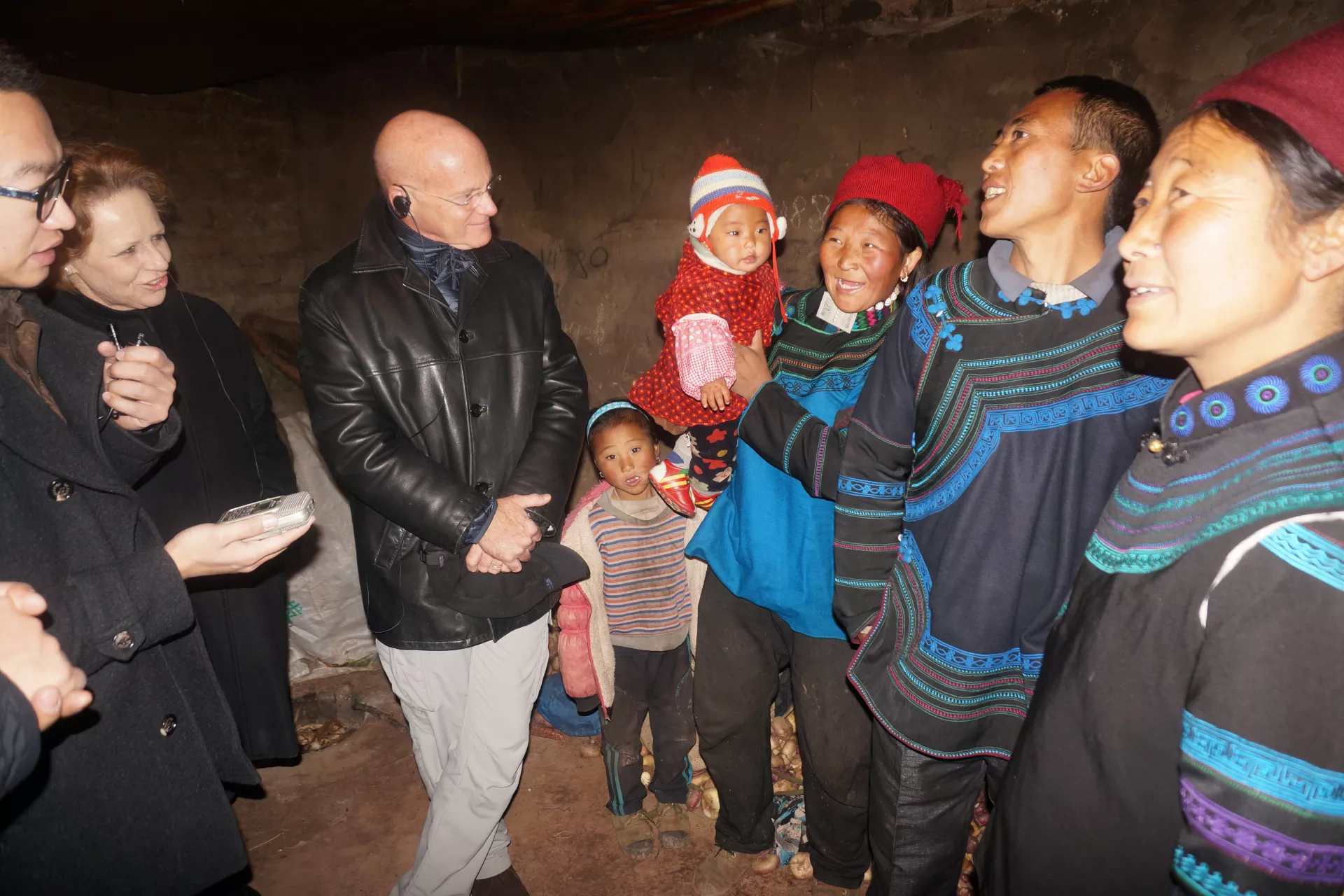 Daniel Toole, UNICEF Regional Director for East Asia and the Pacific, visits a rural household in Tiaoba Village, Zhaojue County, Liangshan, Sichuan Province, China on January 15, 2015.
