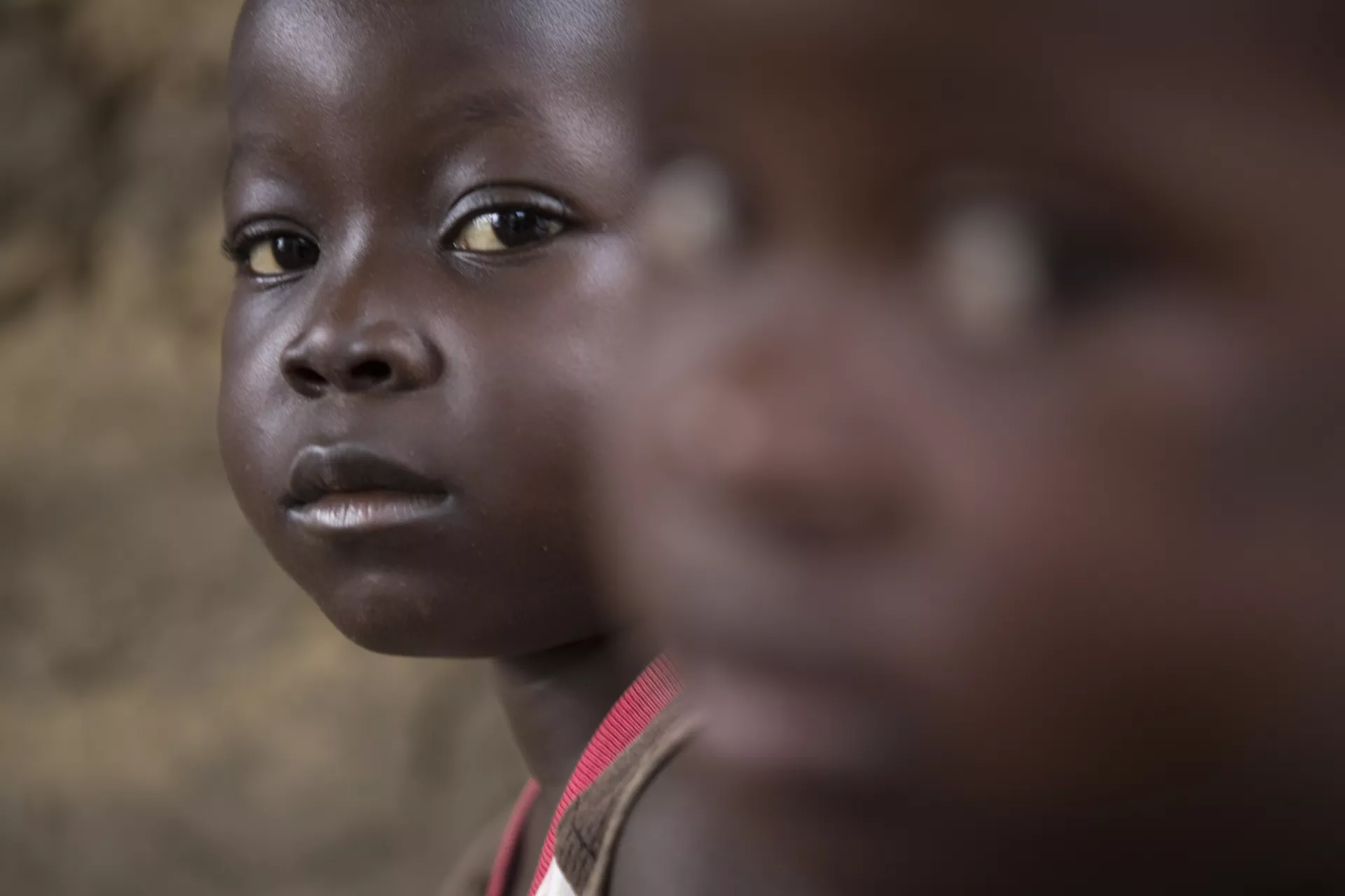 在塞拉利昂的埃博拉疫情中幸存
