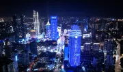2023年11月20日，江苏无锡的建筑物以蓝色灯光点亮，庆祝世界儿童日。
