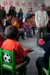 豆豆(左一)在联合国儿童基金会支持设立的一所儿童友好家园内和其他小朋友一起玩游戏。