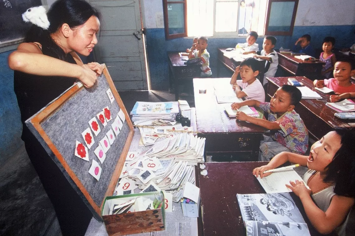 In the mid-1980s UNICEF became an important partner in China's drive to achieve education for all by 1990.