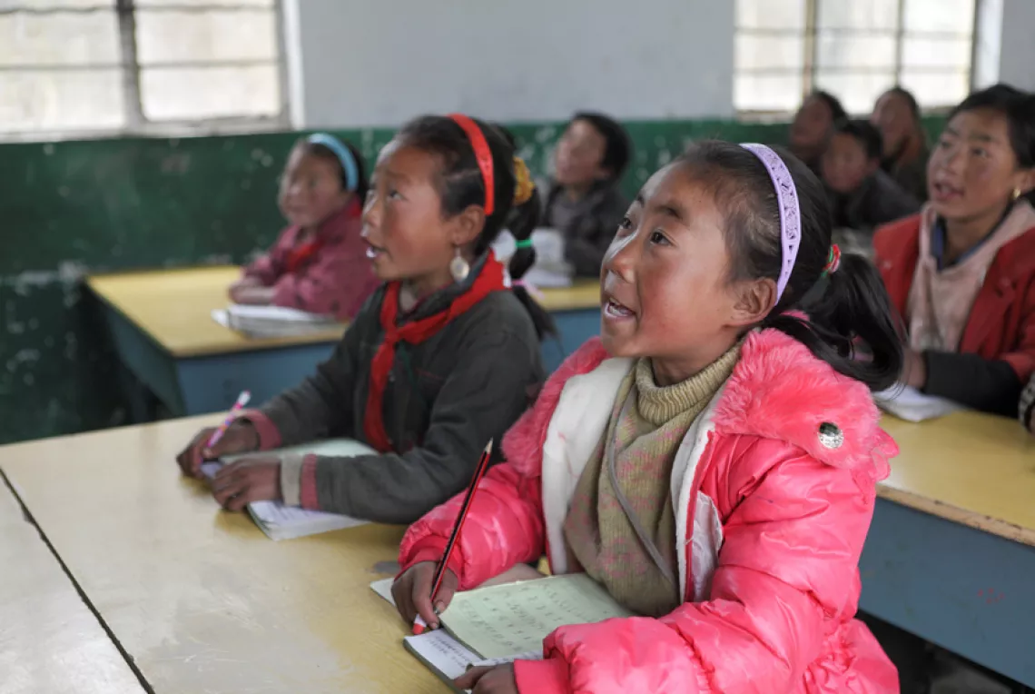Laze’s life has been greatly improved and she could go to school with full attention.