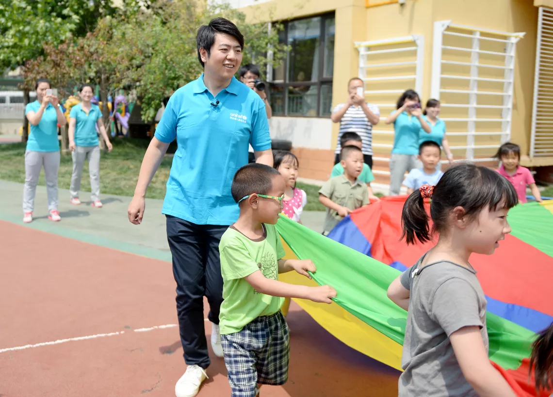 As an advocate for children’s education, Lang Lang voiced a hope for universal access to ECD services, noting the difficulties of bringing the services to the hard-to-reach regions.