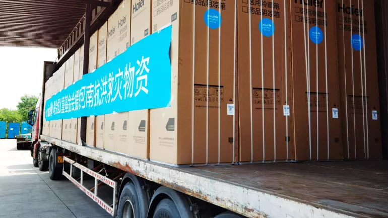In support of the response to floods in Henan Province, UNICEF-assisted medical equipment is loaded to a truck in Qingdao, Shandong Province, on 7 August 2021. UNICEF has dispatched critical medical equipment worth more than US$1 million to Henan Province. The first batch of medical equipment has been handed over to the Henan Provincial Health Commission, with more to follow in the coming days.