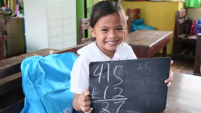 阿尔泰亚·简，8岁，在塔克洛班市Kapangian中心小学就读。